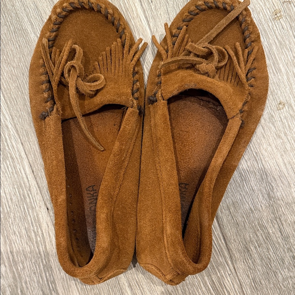 Minnetonka Brown Suede Moccasins Kilty Softsole